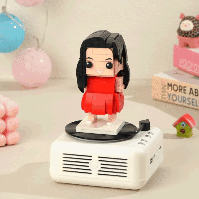 Custom Full-Body Brick Figure – 1 Person with Bluetooth Speaker Base