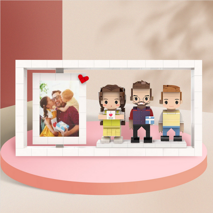 Custom LEGO-style family figures – from real pictures
