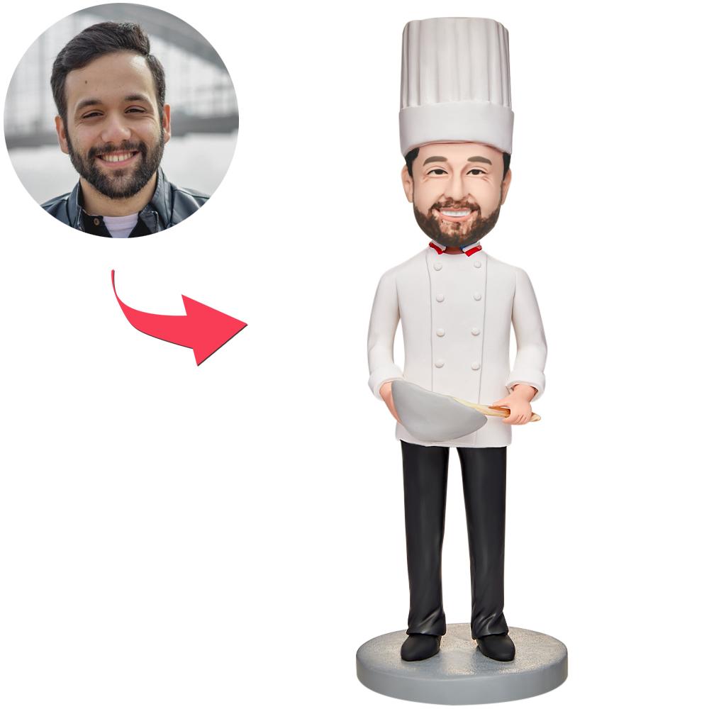 MadeMine Five Star Chef custom bobblehead met gegraveerde tekst, gedetailleerde uitstraling en vrolijk gezicht.