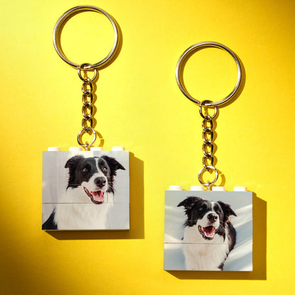 Custom photo building block keychain by MadeMine featuring a personalized photo on a small, cube-shaped keychain for unique gifts.