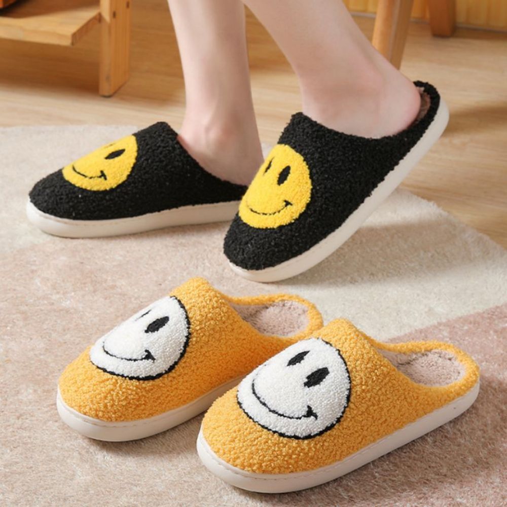 MadeMine fuzzy smiley face cotton slippers with fluffy warmth, cozy house slippers for women and men, comfortable and soft.