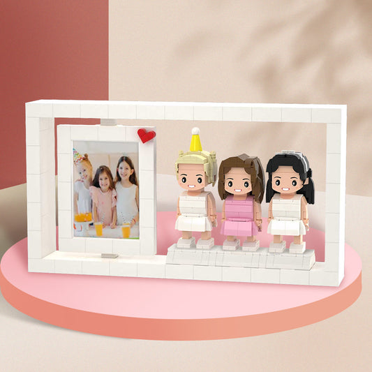 Custom Full-Body Cute Brick Figures – 3 People with Photo Frame – Children’s Growth Record