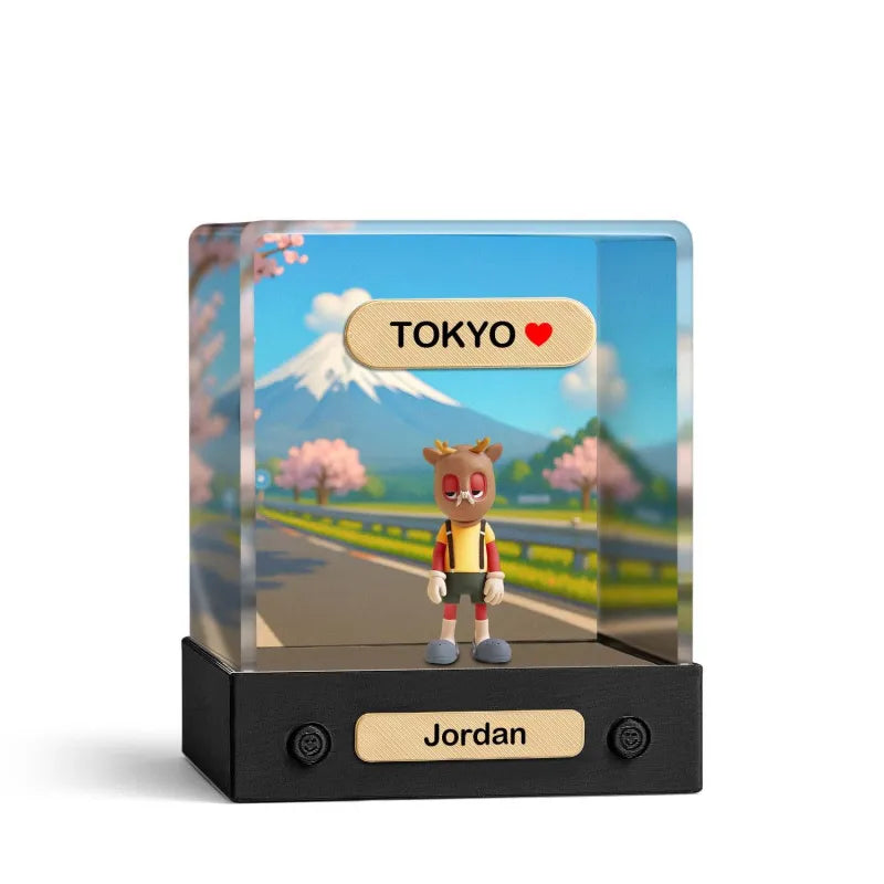 MadeMine 3D mini figure in acrylic display box, personalized gift showing a single person figure with detailed features.
